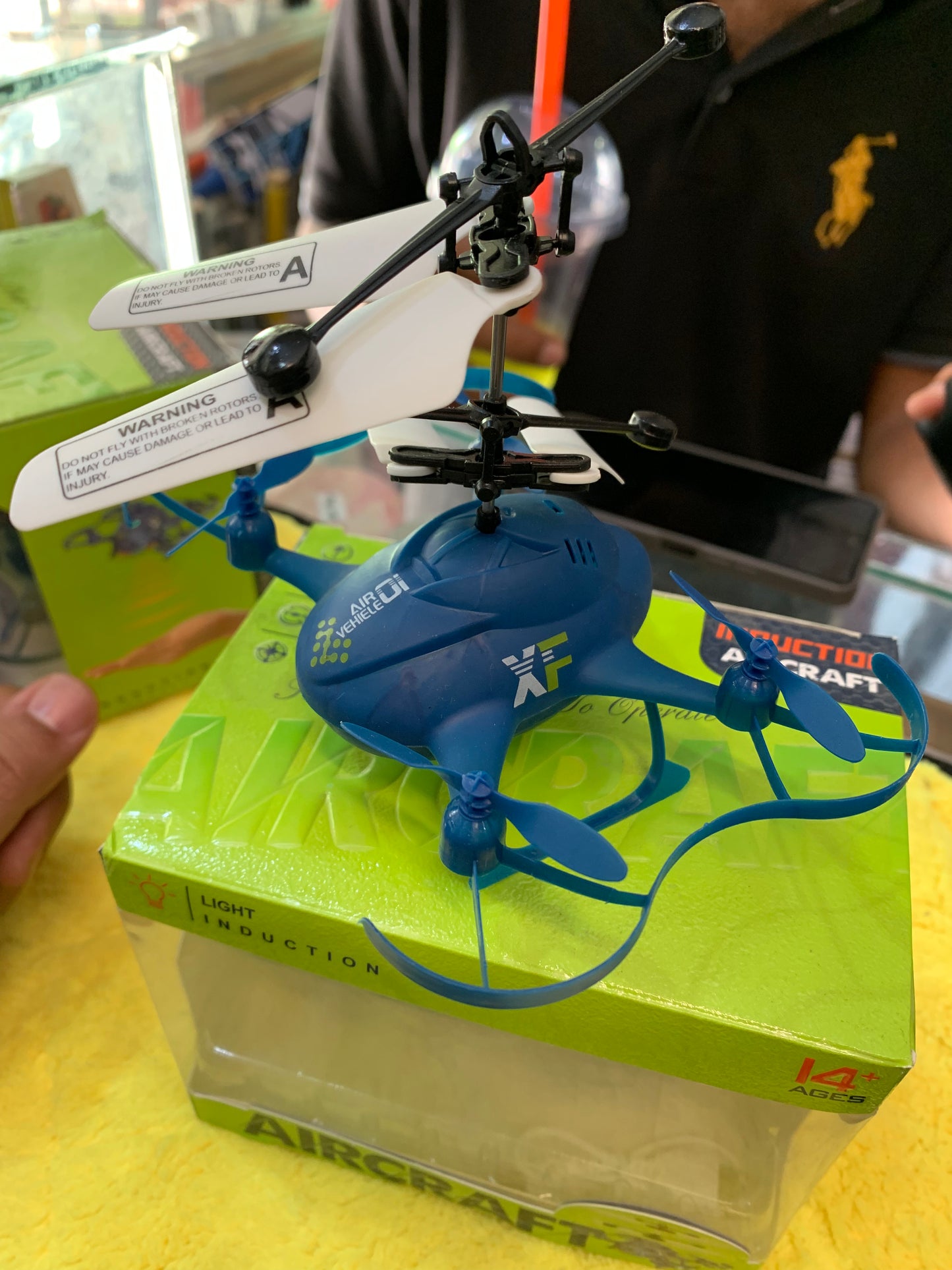 hand sensor drone toy